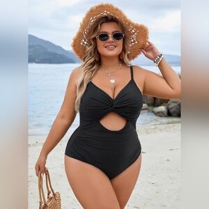 NWT Blooming Jelly Black Cutout Swimsuit. XXL